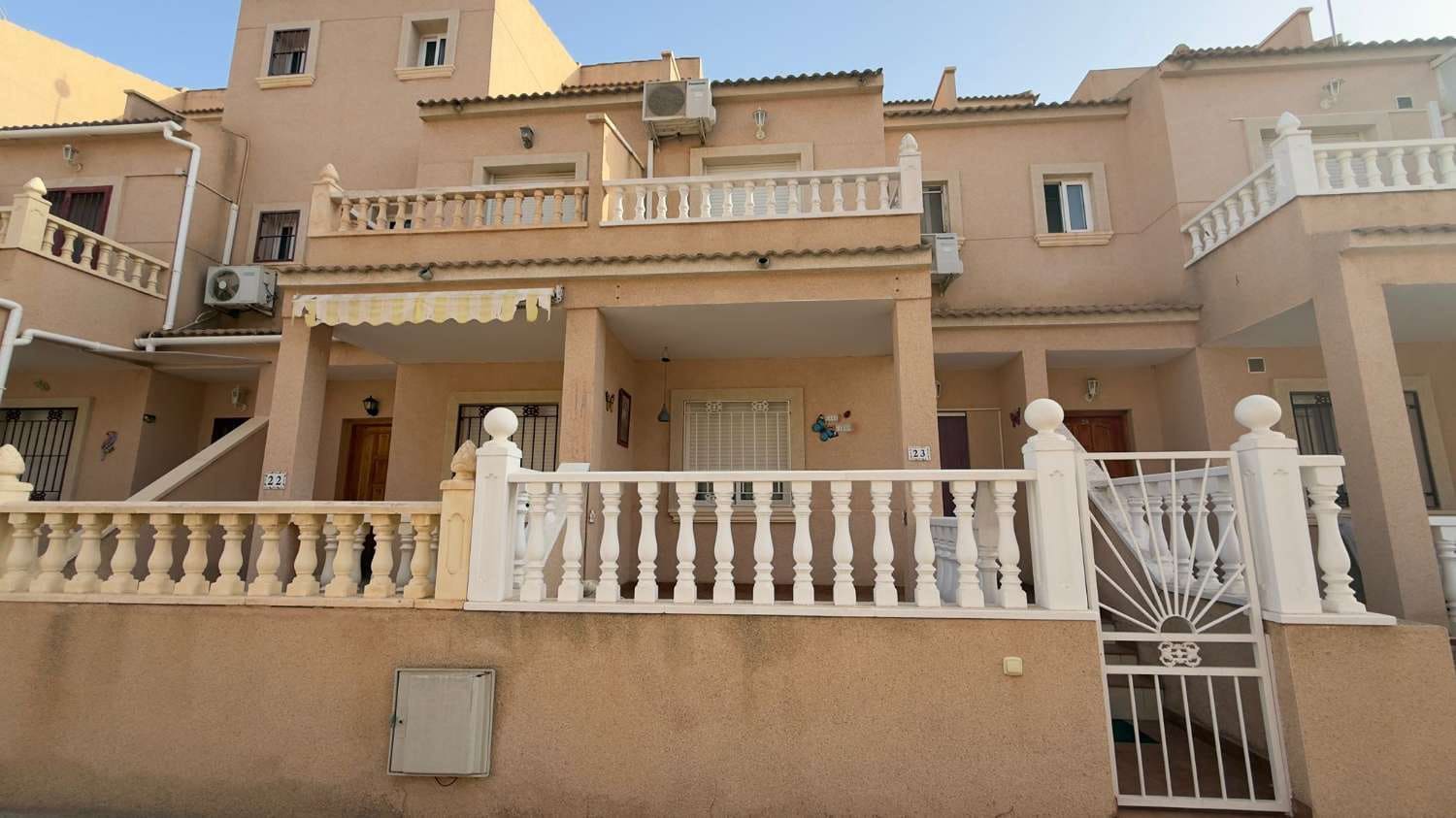 2 slaapkamer Appartement te koop in Orihuela Costa met zwembad garage - € 225.000 (Ref: 10051906)