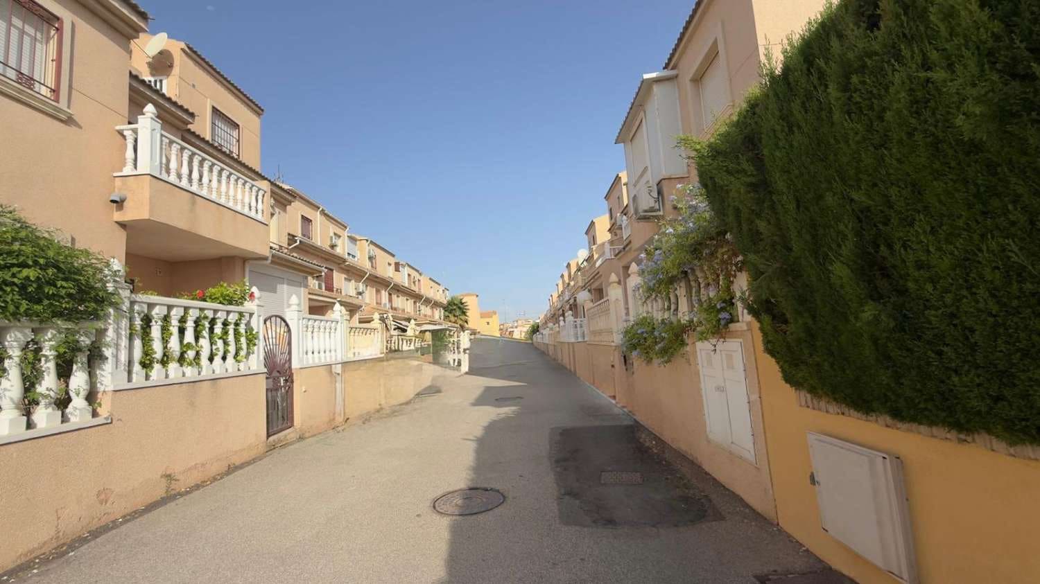 2 slaapkamer Appartement te koop in Orihuela Costa met zwembad garage - € 225.000 (Ref: 10051906)
