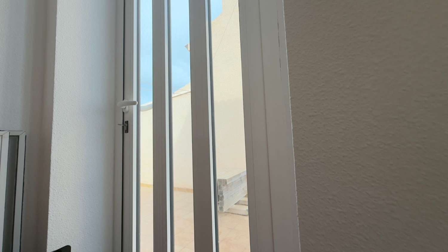 2 slaapkamer Appartement te koop in Orihuela Costa met zwembad garage - € 225.000 (Ref: 10051906)