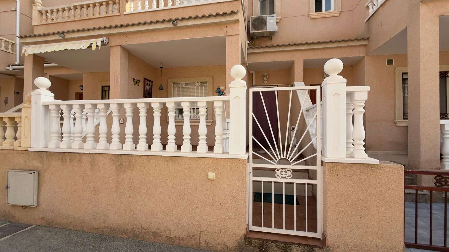 2 slaapkamer Appartement te koop in Orihuela Costa met zwembad garage - € 225.000 (Ref: 10051906)