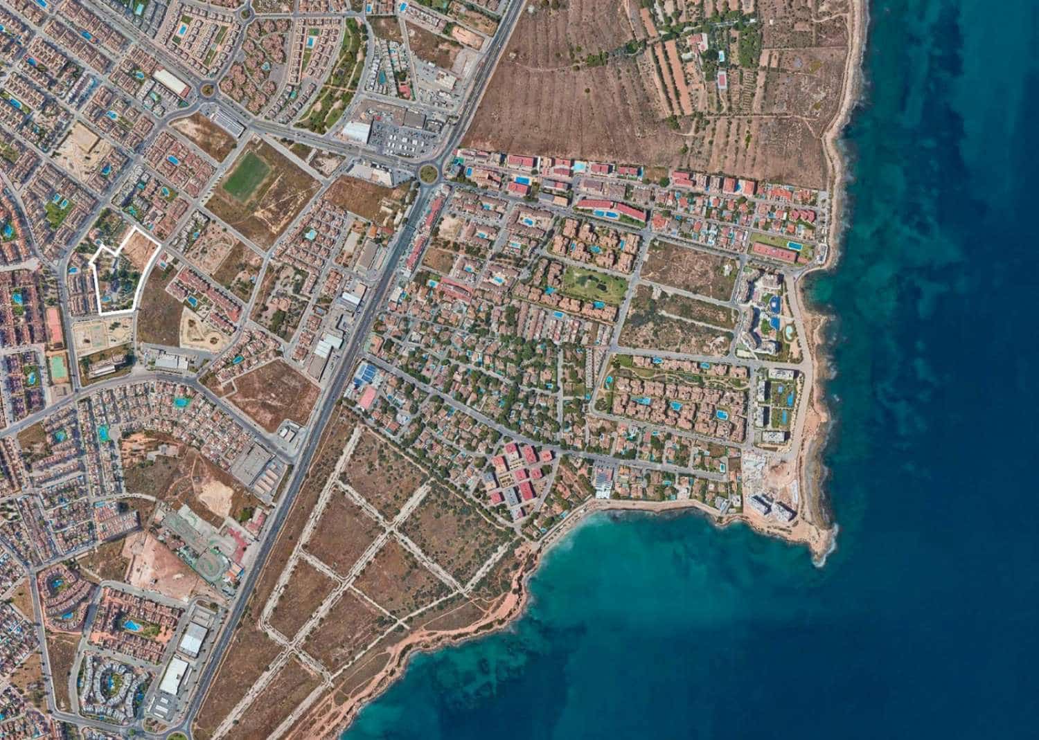 3 soverom Bungalow til salgs i Orihuela Costa med svømmebasseng garasje - € 330 000 (Ref: 8897724)