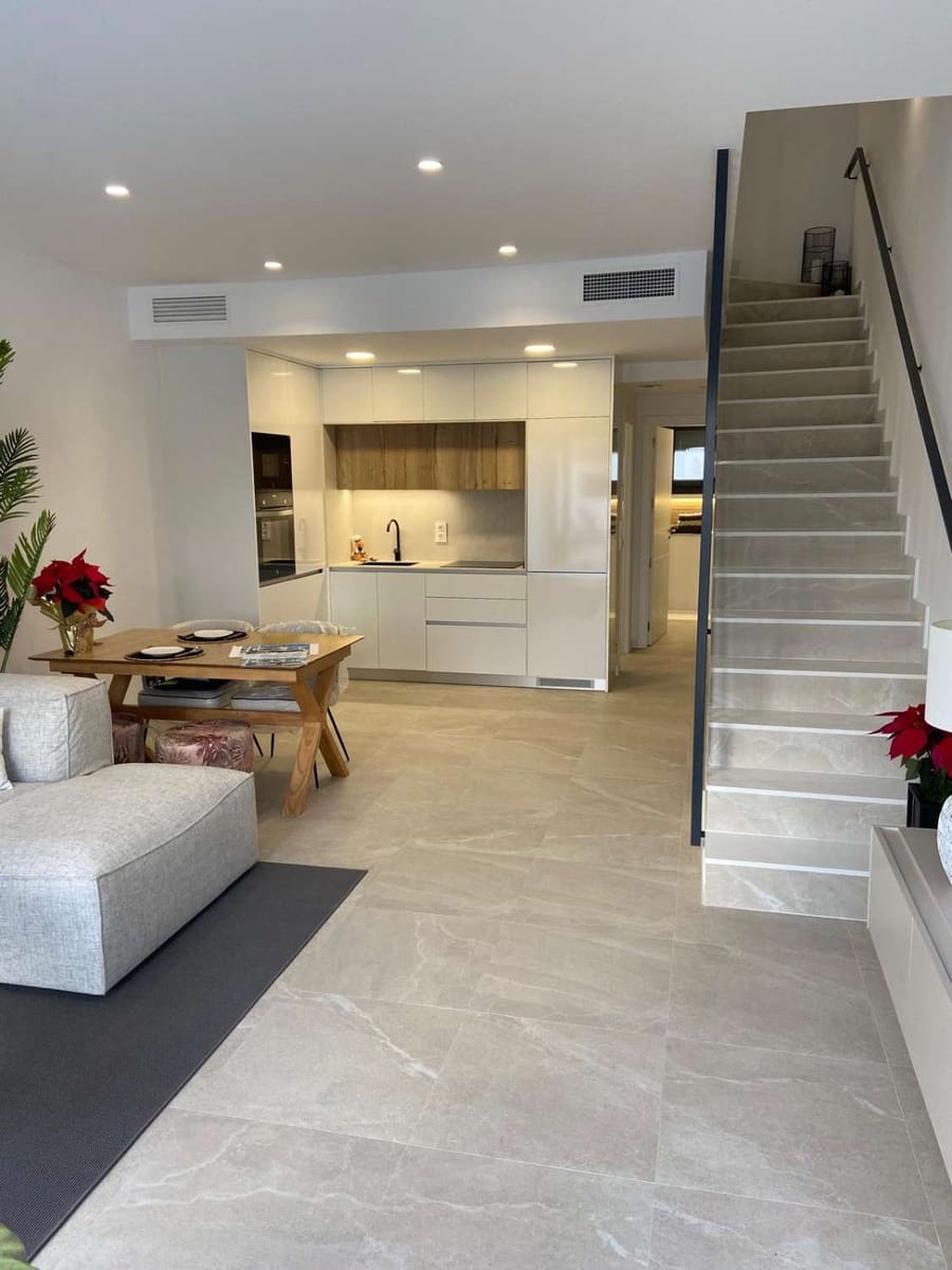 3 bedroom Villa for sale in Pilar de la Horadada with pool garage - € 345,000 (Ref: 8897732)