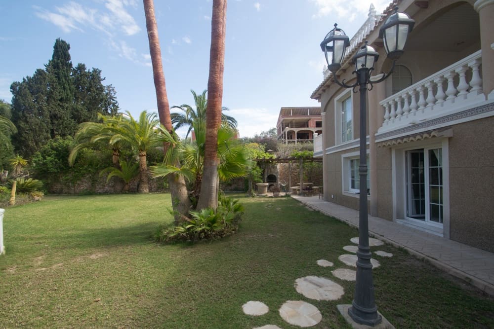 7 soveværelse Villa til salg i Orihuela Costa med swimmingpool garage - € 1.120.000 (Ref: 8981510)