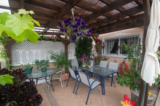 2 soveværelse Semi-Rækkehus til salg i La Florida, Orihuela med swimmingpool - € 225.000 (Ref: 8992159)
