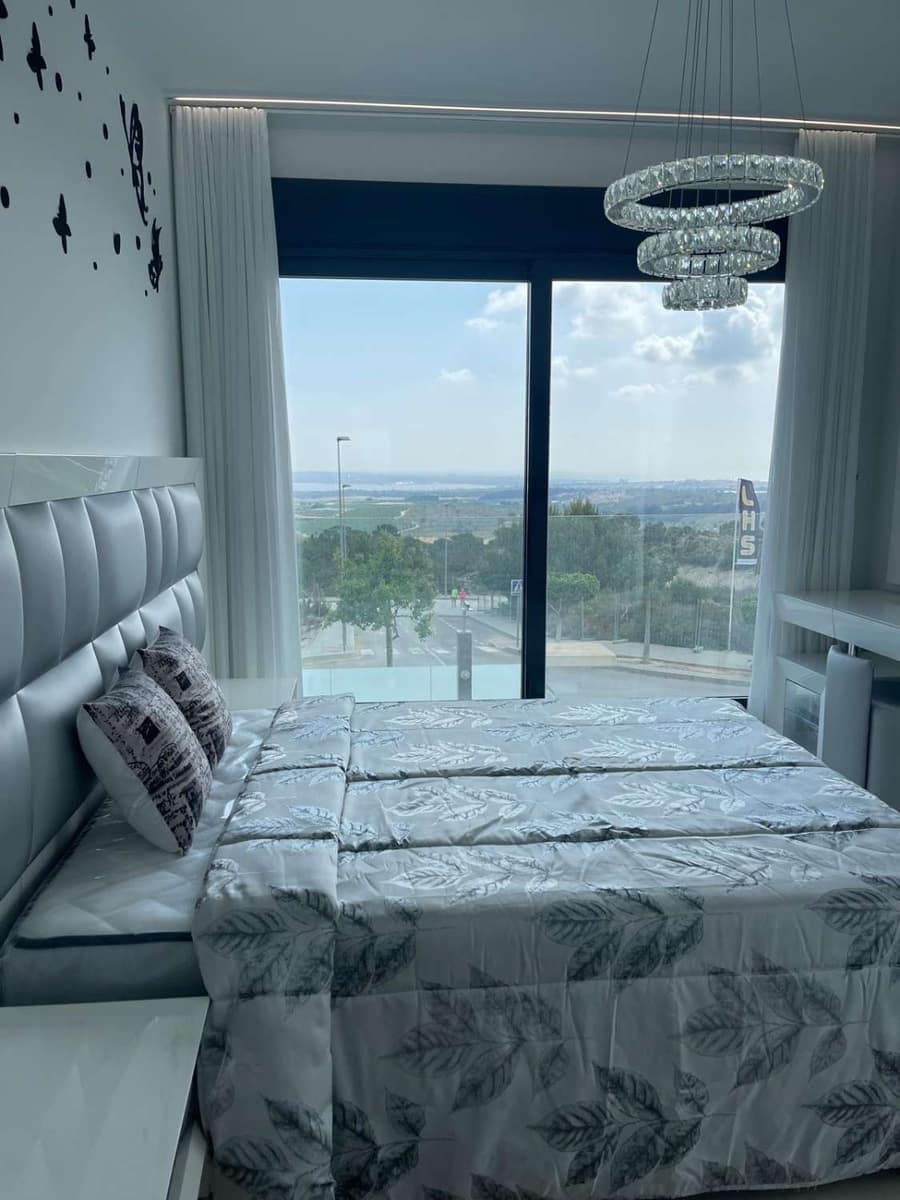 5 sypialnia Willa na sprzedaż w San Miguel de Salinas z basenem garażem - 849 000 € (Ref: 9068351)