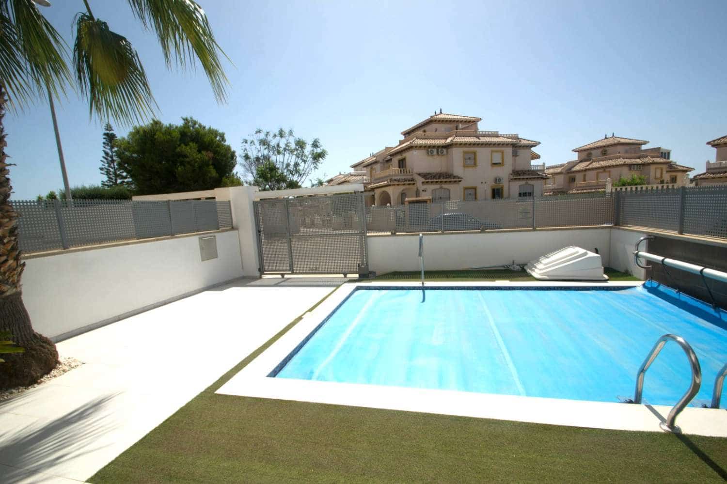3 soverom Villa til salgs i Orihuela Costa med svømmebasseng garasje - € 389 000 (Ref: 9094441)