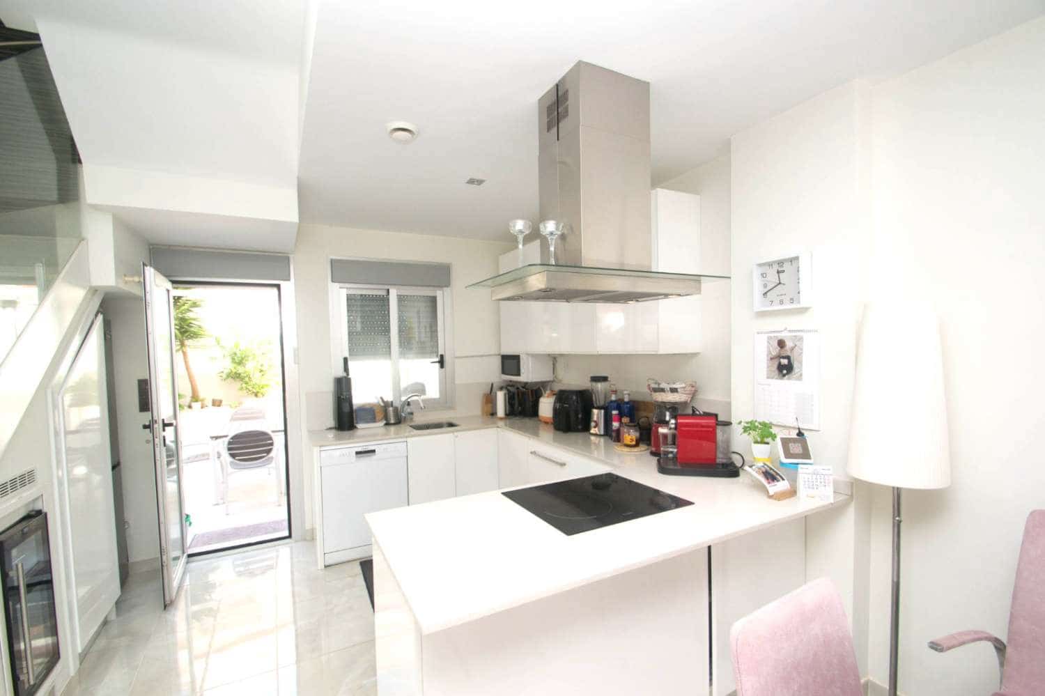 3 soverom Villa til salgs i Orihuela Costa med svømmebasseng garasje - € 389 000 (Ref: 9094441)