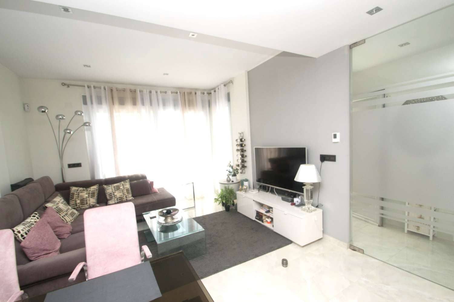 3 soverom Villa til salgs i Orihuela Costa med svømmebasseng garasje - € 389 000 (Ref: 9094441)