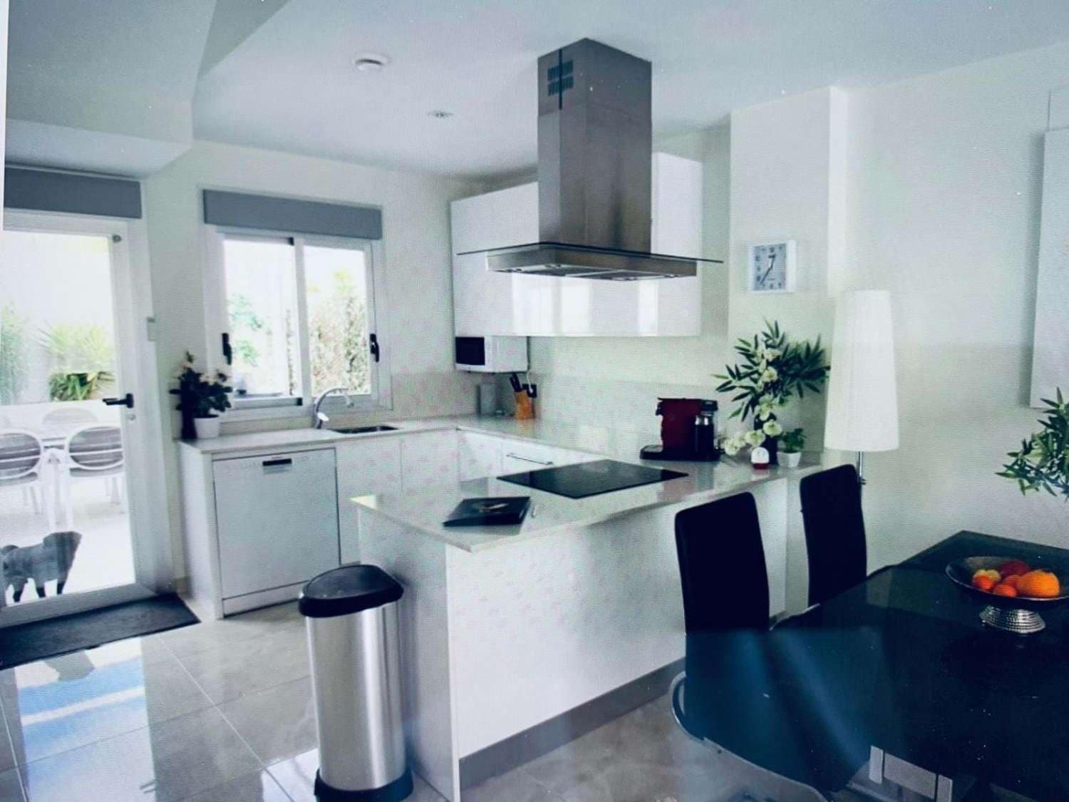 3 soverom Villa til salgs i Orihuela Costa med svømmebasseng garasje - € 389 000 (Ref: 9094441)