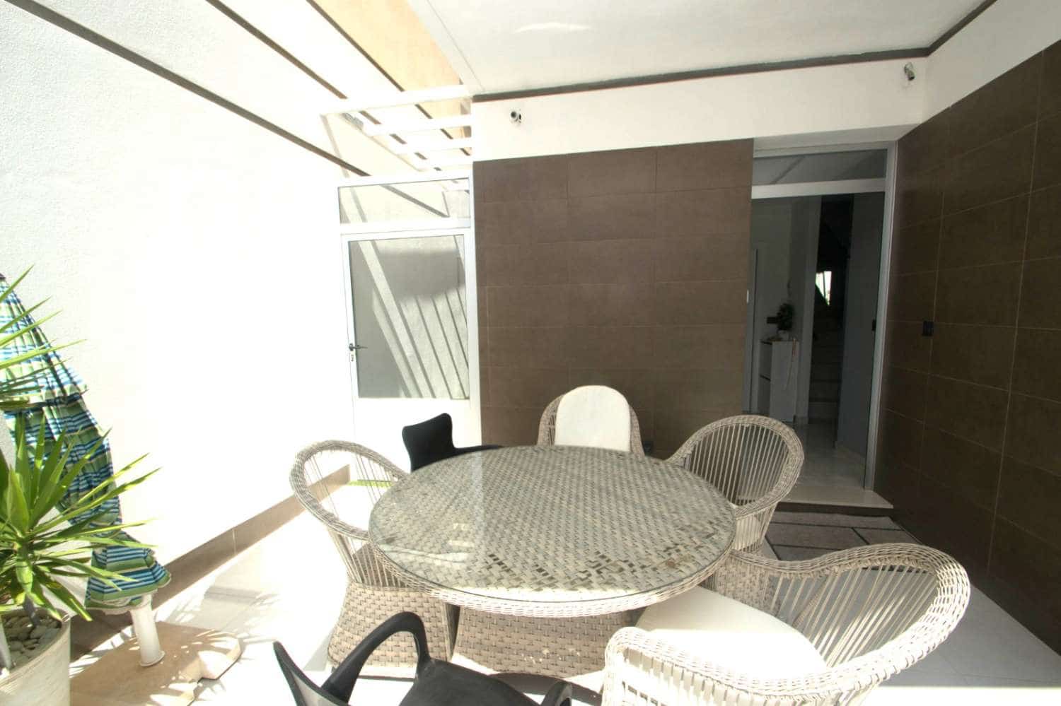 3 soverom Villa til salgs i Orihuela Costa med svømmebasseng garasje - € 389 000 (Ref: 9094441)