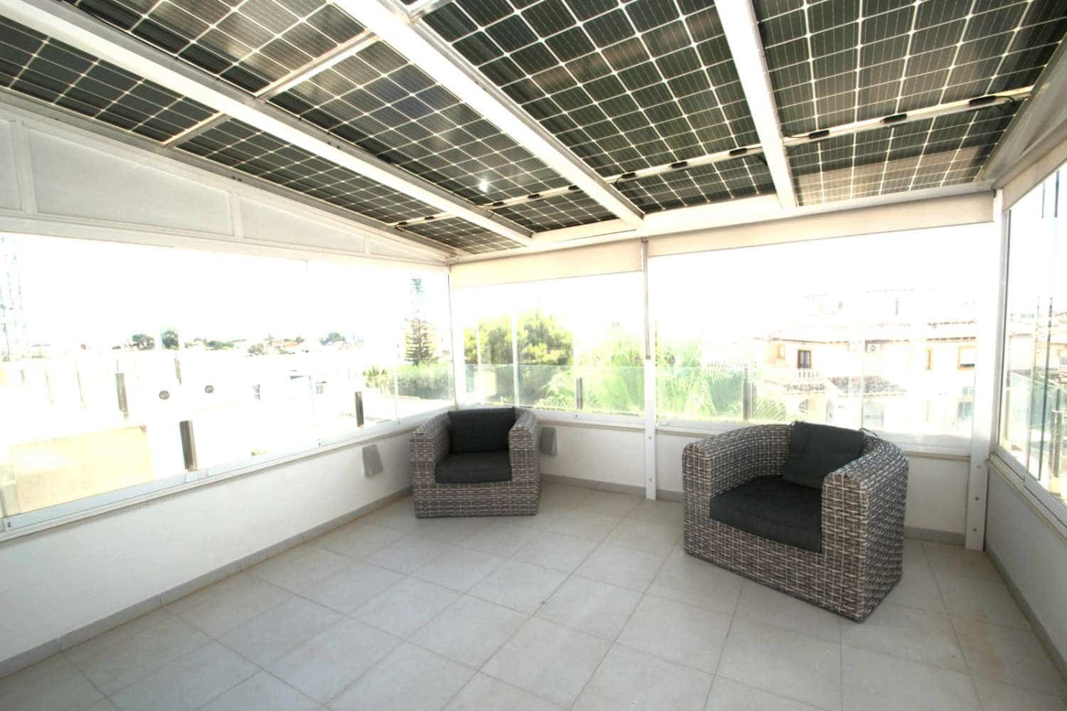 3 soverom Villa til salgs i Orihuela Costa med svømmebasseng garasje - € 389 000 (Ref: 9094441)