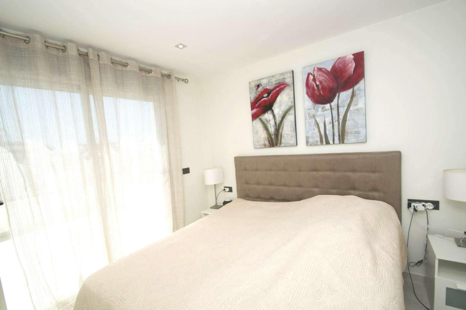 3 soverom Villa til salgs i Orihuela Costa med svømmebasseng garasje - € 389 000 (Ref: 9094441)