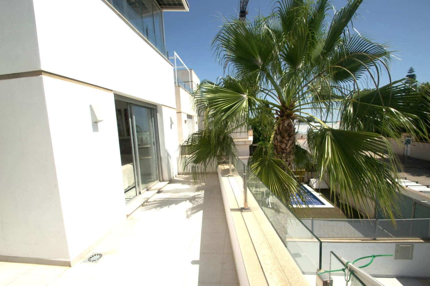 3 soverom Villa til salgs i Orihuela Costa med svømmebasseng garasje - € 389 000 (Ref: 9094441)