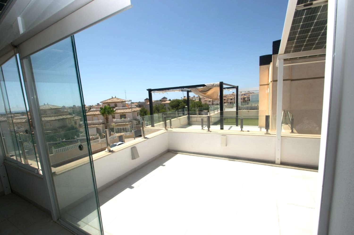 3 soverom Villa til salgs i Orihuela Costa med svømmebasseng garasje - € 389 000 (Ref: 9094441)