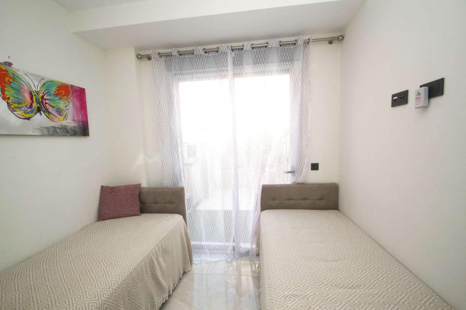 3 soverom Villa til salgs i Orihuela Costa med svømmebasseng garasje - € 389 000 (Ref: 9094441)