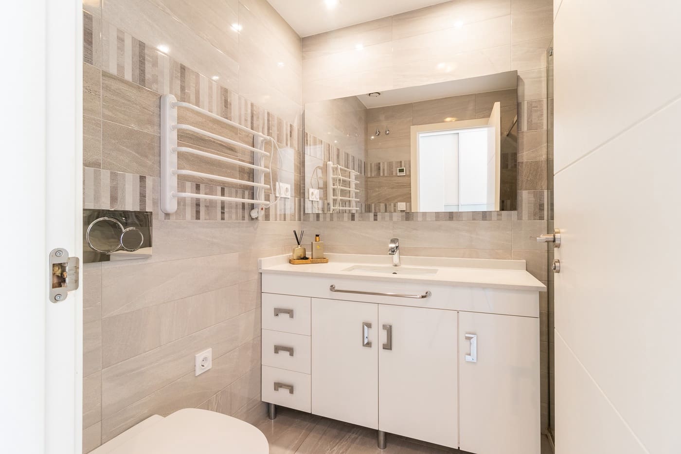 2 sypialnia Apartament na sprzedaż w Punta Prima z basenem garażem - 420 000 € (Ref: 9426510)