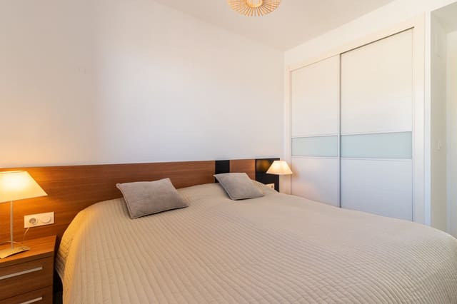 2 sypialnia Apartament na sprzedaż w Punta Prima, Torrevieja z basenem garażem - 420 000 € (Ref: 9426510)