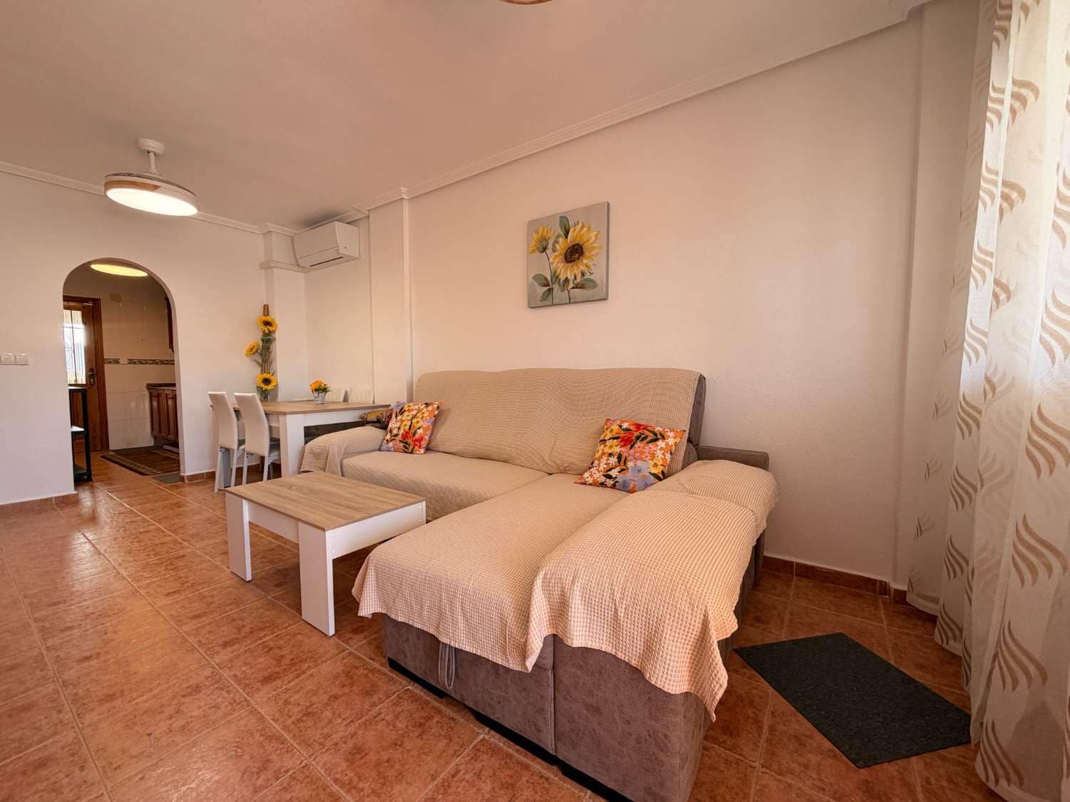 2 makuuhuone Bungalow myytävänä paikassa Orihuela Costa mukana uima-altaan 
autotalli - 159 900 € (Ref: 9914748)