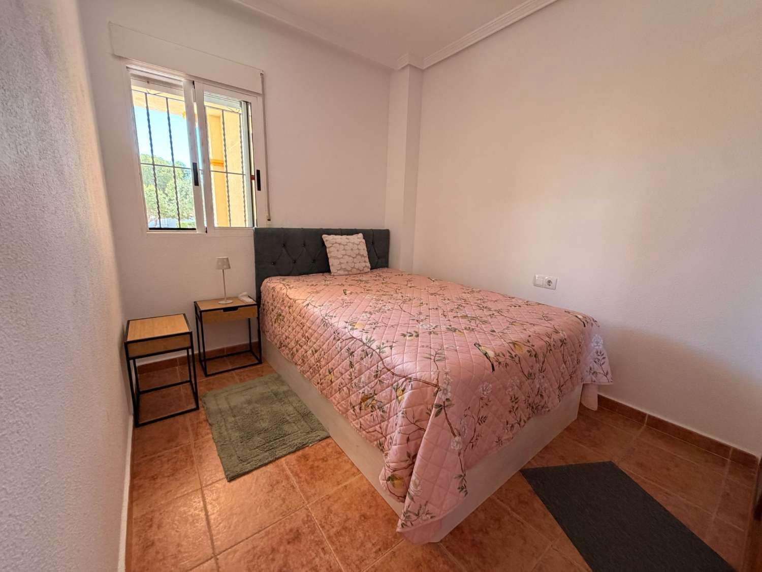 2 makuuhuone Bungalow myytävänä paikassa Orihuela Costa mukana uima-altaan 
autotalli - 159 900 € (Ref: 9914748)