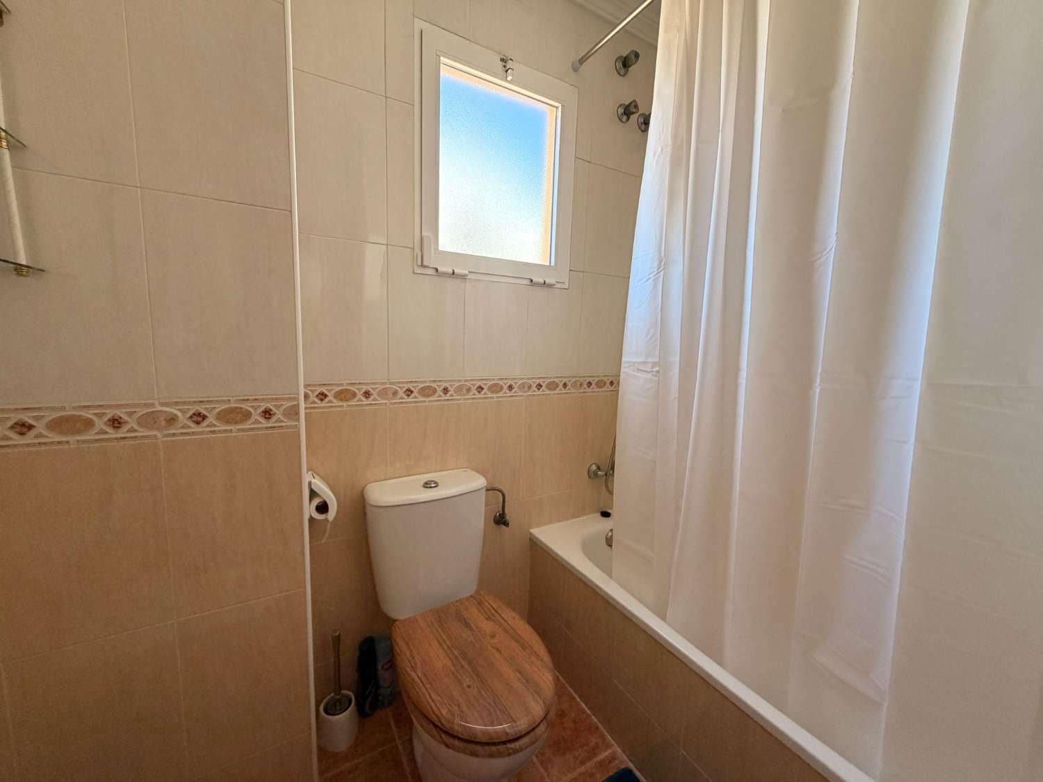 2 makuuhuone Bungalow myytävänä paikassa Orihuela Costa mukana uima-altaan 
autotalli - 159 900 € (Ref: 9914748)
