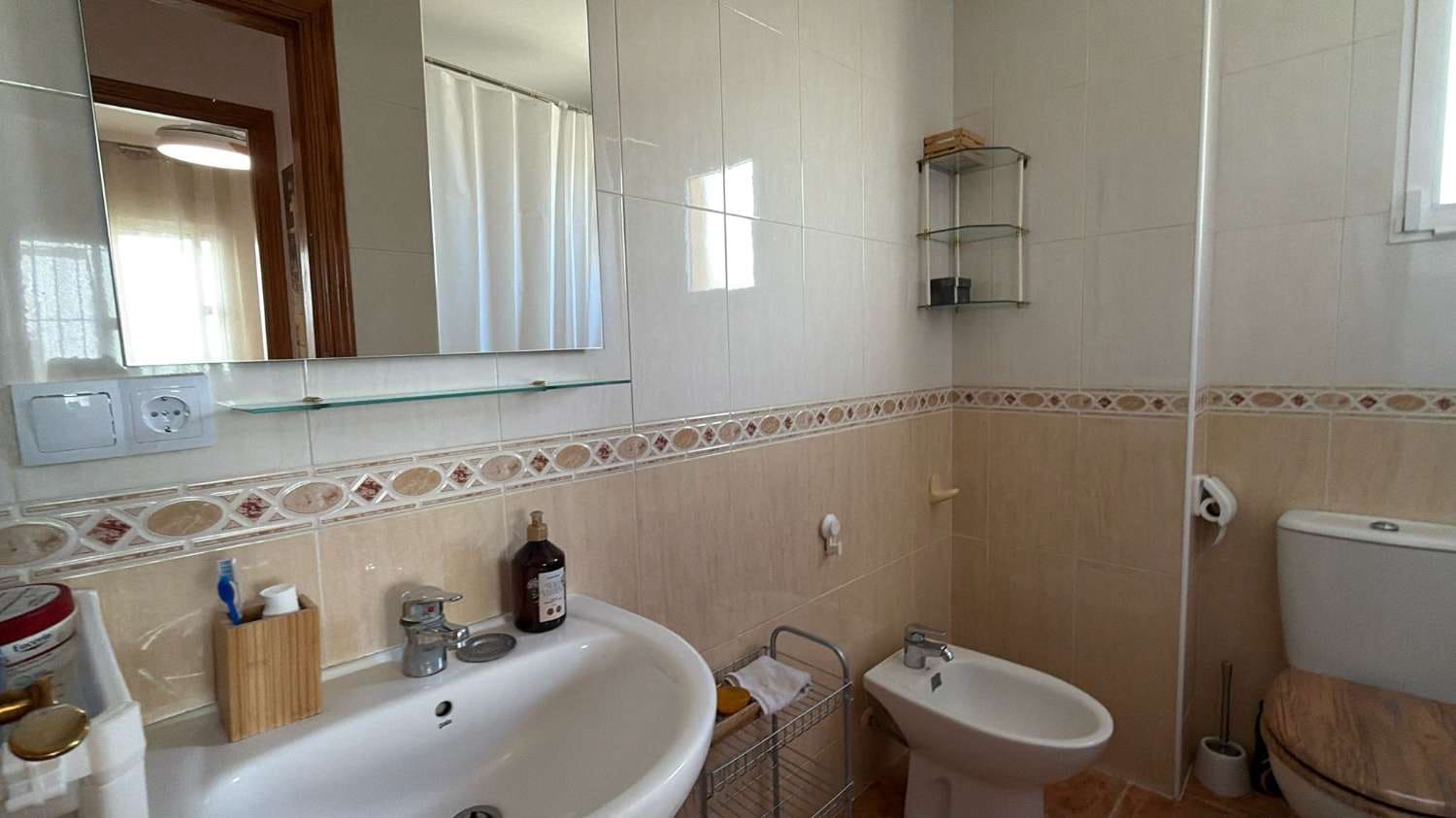2 makuuhuone Bungalow myytävänä paikassa Orihuela Costa mukana uima-altaan 
autotalli - 159 900 € (Ref: 9914748)