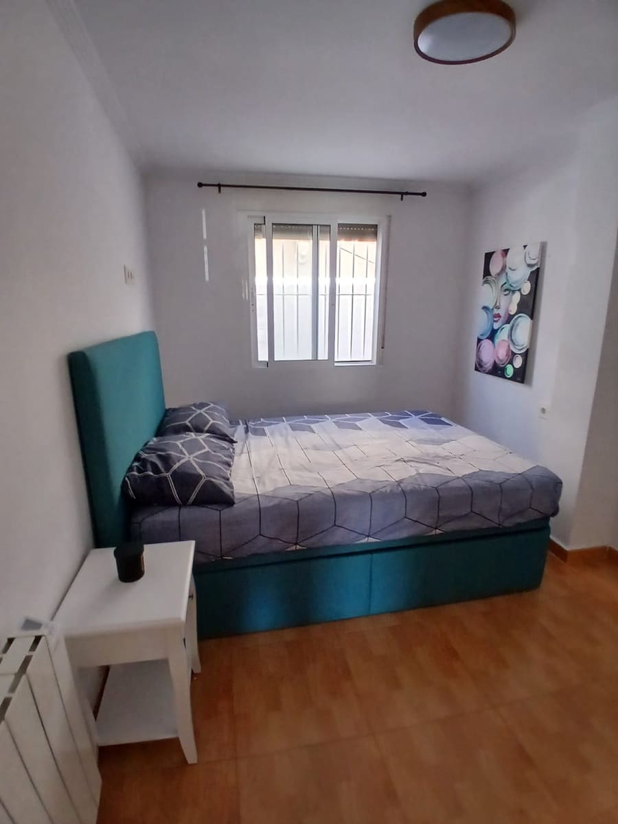 2 soverom Bungalow til salgs i Torrevieja med svømmebasseng - € 168 000 (Ref: 9918353)
