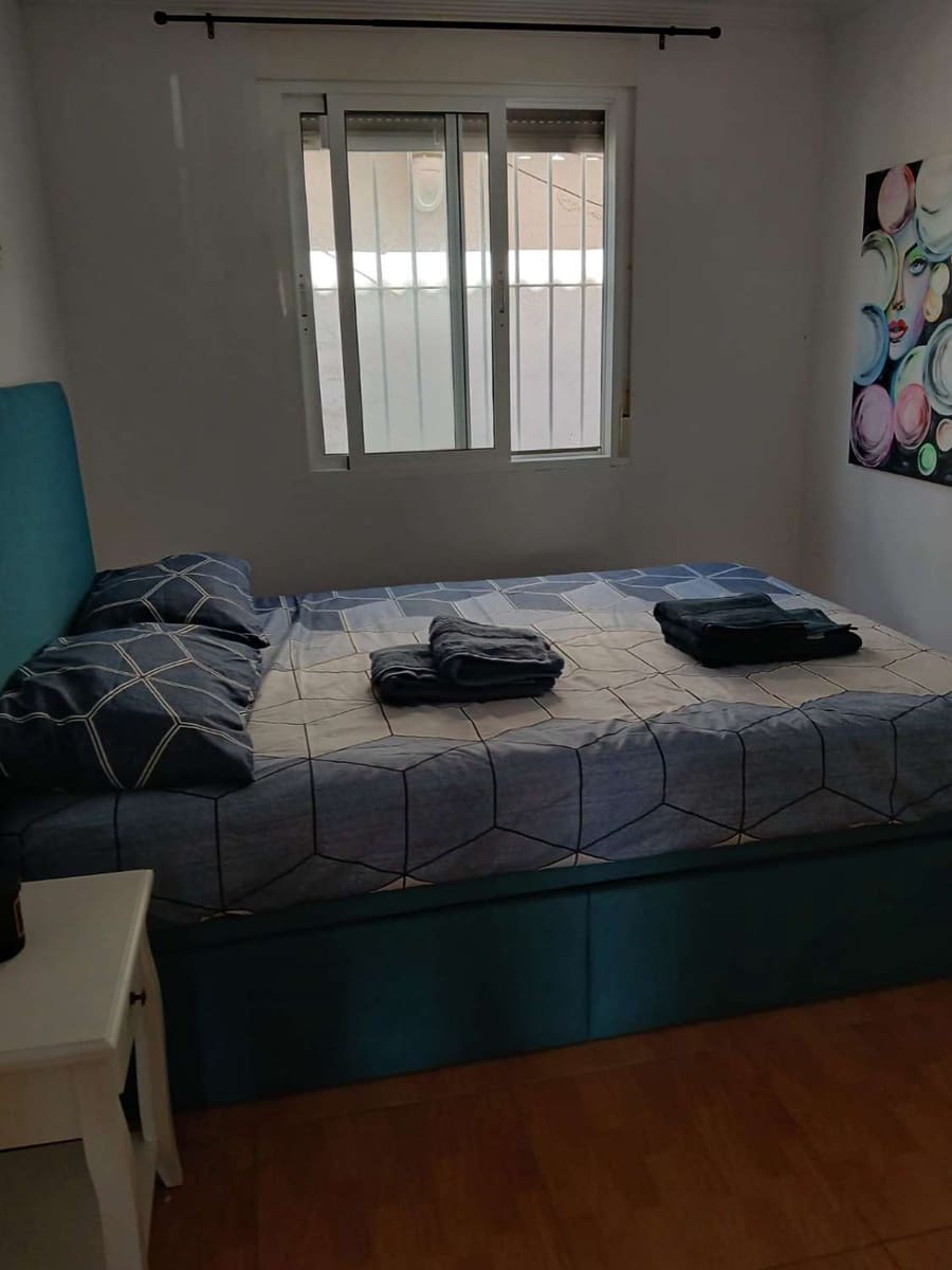 2 soverom Bungalow til salgs i Torrevieja med svømmebasseng - € 168 000 (Ref: 9918353)