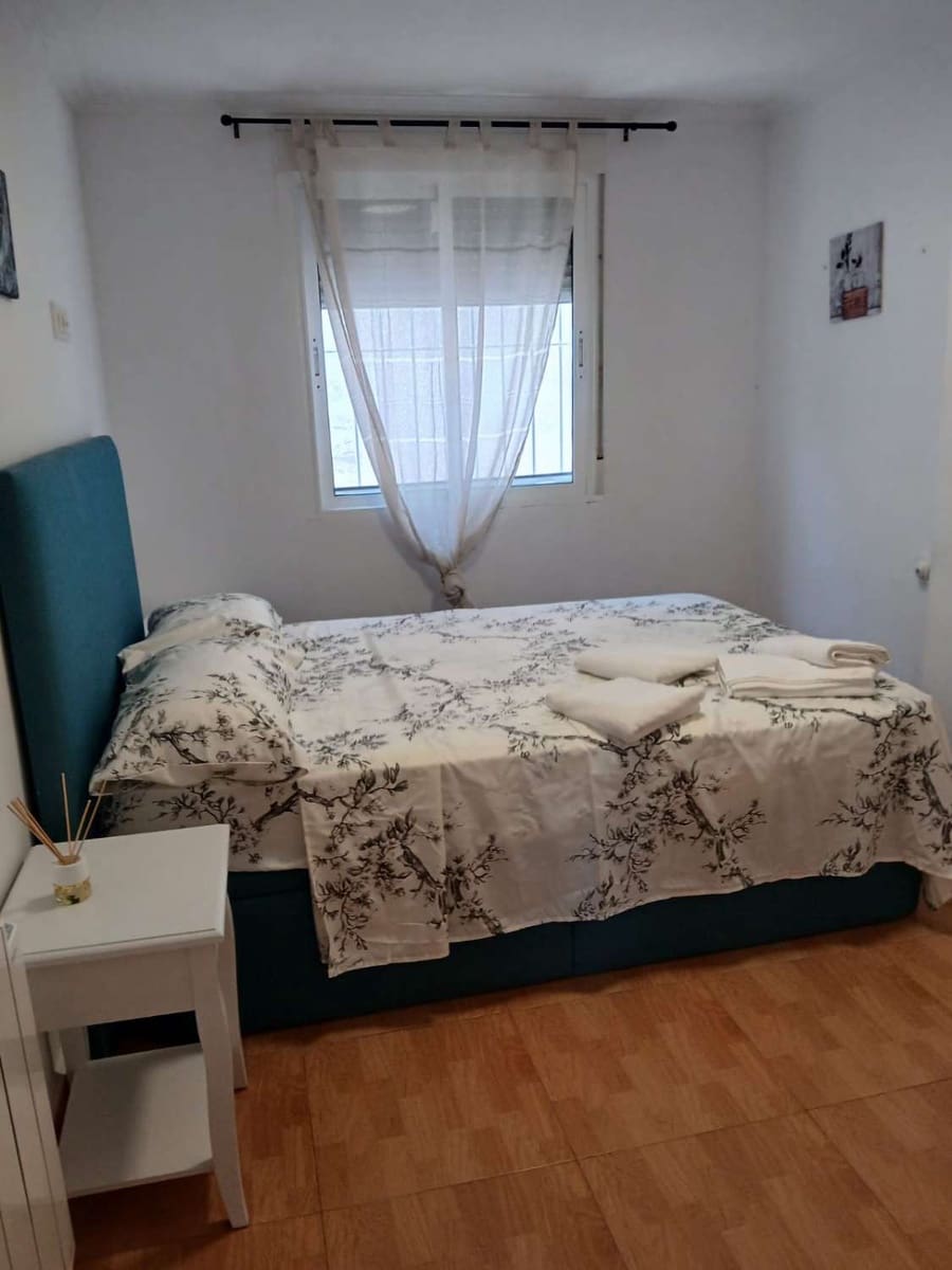 2 soverom Bungalow til salgs i Torrevieja med svømmebasseng - € 168 000 (Ref: 9918353)