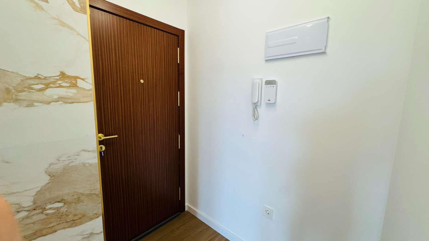 2 bedroom Apartment for sale in Punta Prima - € 210,000 (Ref: 9925096)