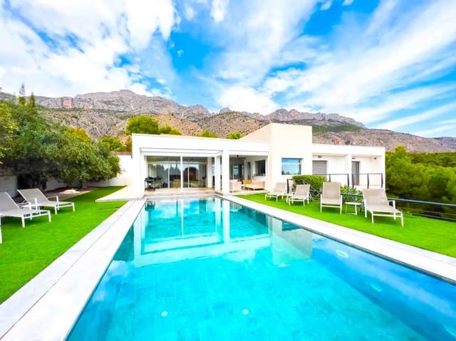 3 sypialnia Dom na sprzedaż w Altea z basenem garażem - 1 100 000 € (Ref: 9024888)