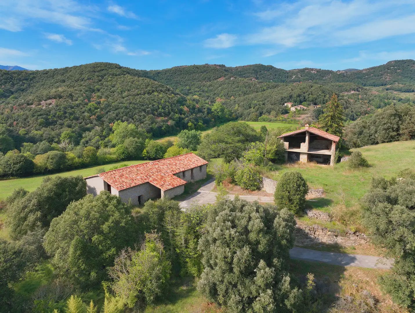 5 bedroom Finca/Country House for sale in Sant Feliu de Pallerols with garage - € 795,000 (Ref: 10076634)