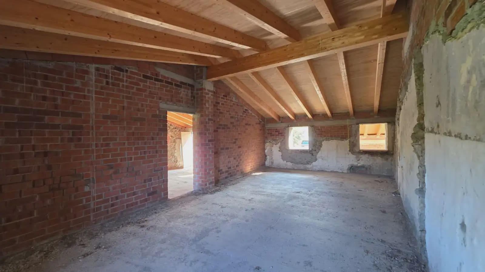 5 bedroom Finca/Country House for sale in Sant Feliu de Pallerols with garage - € 795,000 (Ref: 10076634)