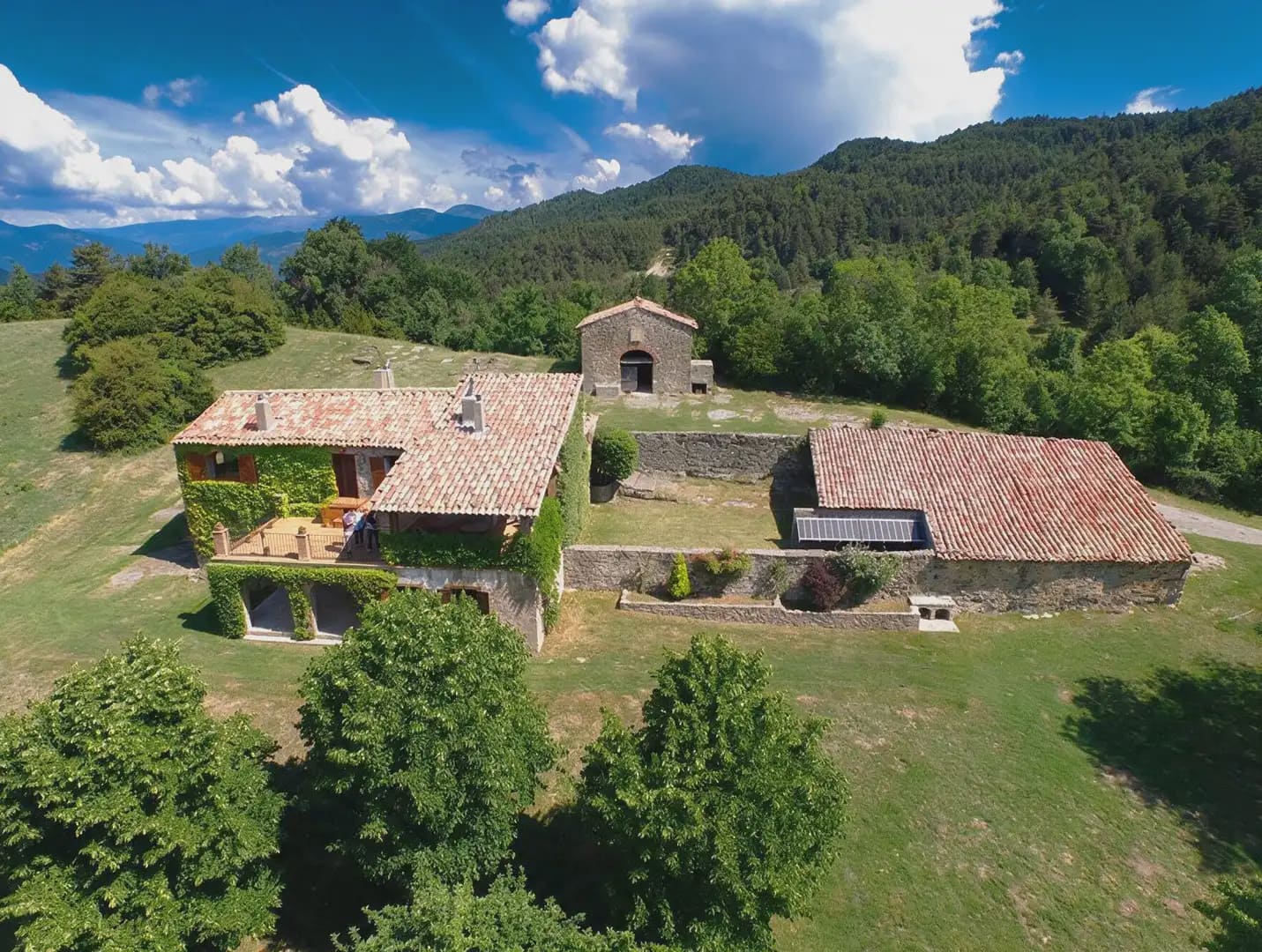 4 sypialnia Finka/Dom wiejski na sprzedaż w Ripoll z basenem garażem - 1 100 000 € (Ref: 10094939)