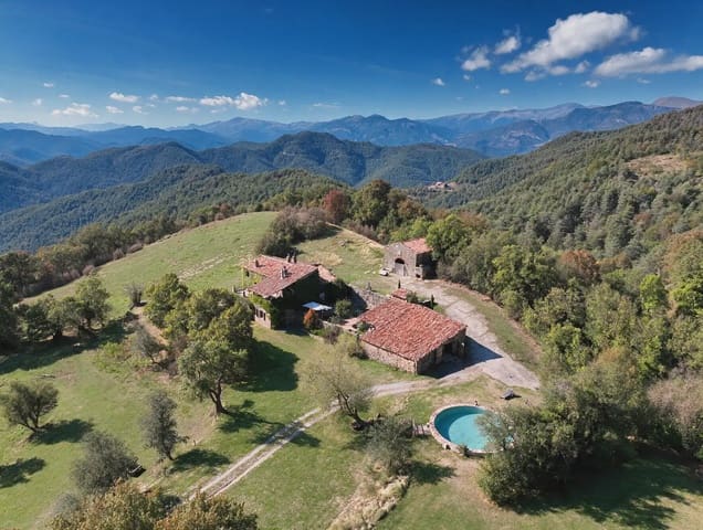 4 Zimmer Finca/Landgut zu verkaufen in Ripoll mit Pool Garage - 1.100.000 € (Ref: 10094939)