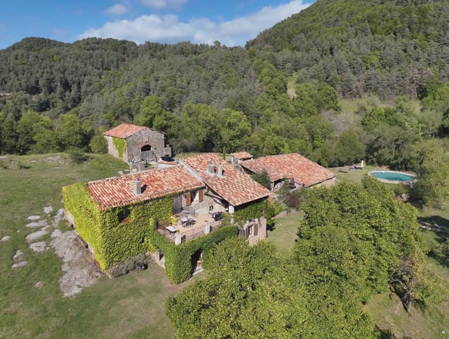 4 Zimmer Finca/Landgut zu verkaufen in Ripoll mit Pool Garage - 1.100.000 € (Ref: 10094939)