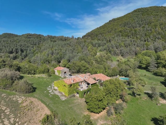 4 Zimmer Finca/Landgut zu verkaufen in Ripoll mit Pool Garage - 1.100.000 € (Ref: 10094939)