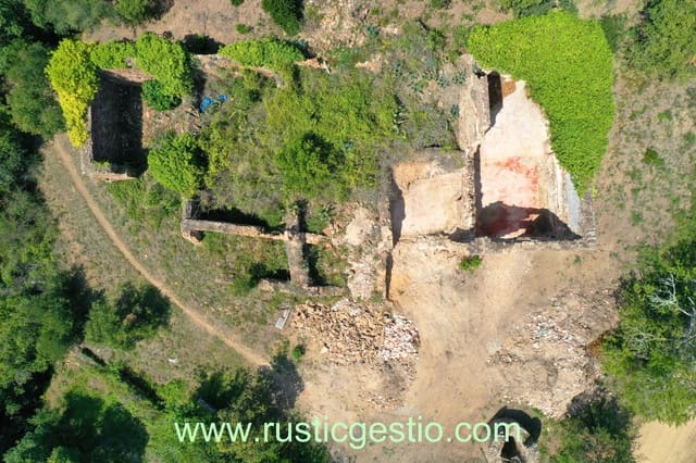 8 bedroom Finca/Country House for sale in Calonge i Sant Antoni - € 295,000 (Ref: 9168643)