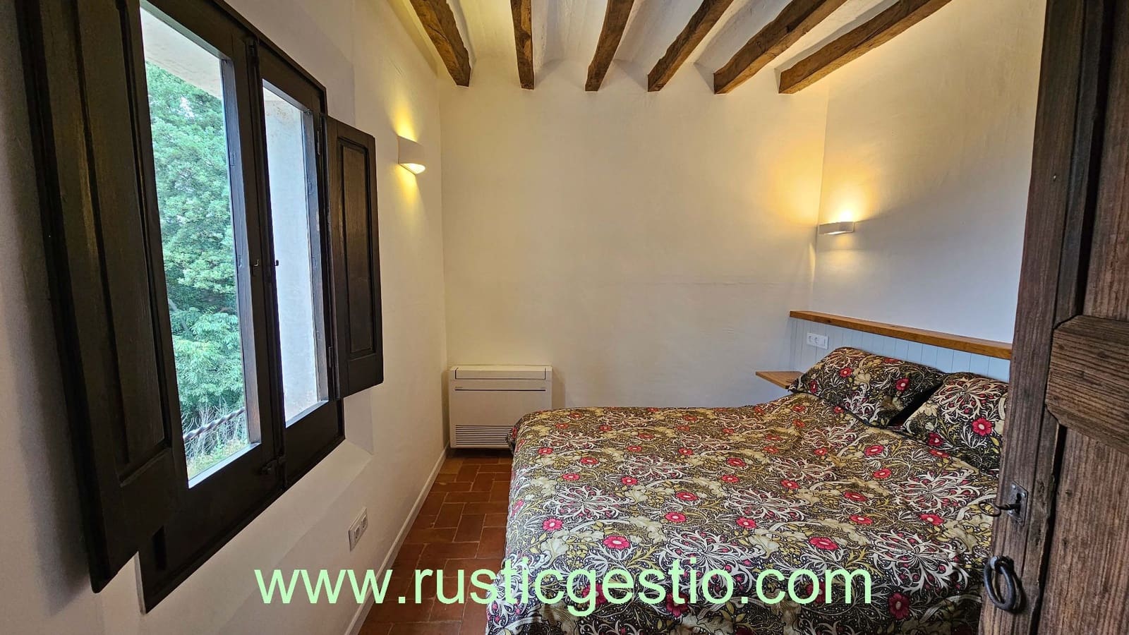 8 soveværelse Finca/Landehus til salg i Olot med swimmingpool garage - € 1.050.000 (Ref: 9168650)