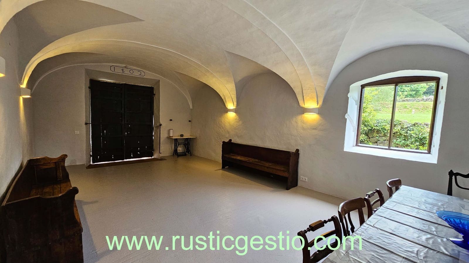 8 soveværelse Finca/Landehus til salg i Olot med swimmingpool garage - € 1.050.000 (Ref: 9168650)