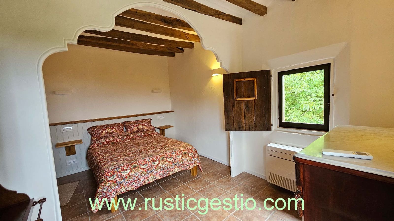 8 soveværelse Finca/Landehus til salg i Olot med swimmingpool garage - € 1.050.000 (Ref: 9168650)