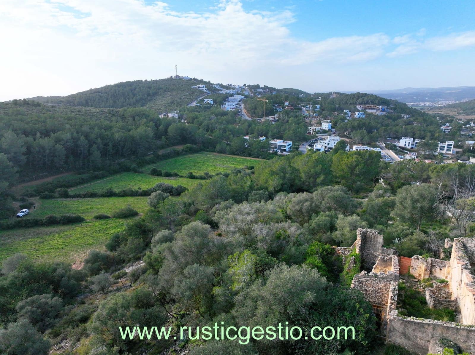 Finca/Landehus til salg i Sant Pere de Ribes - € 699.000 (Ref: 9168651)
