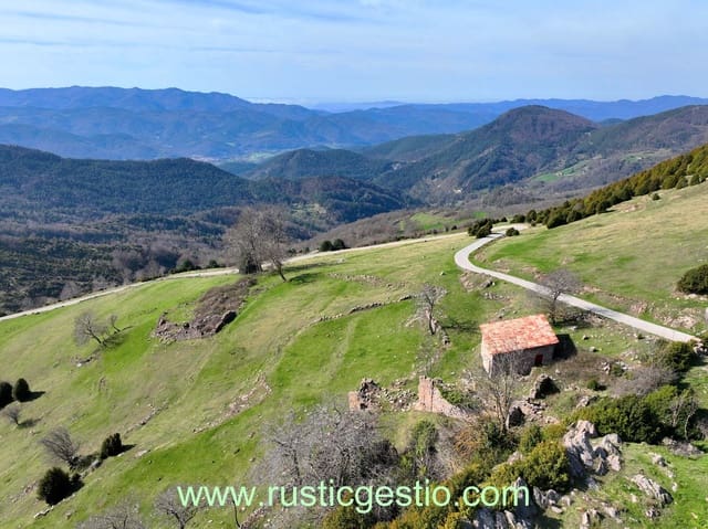 Ruin for sale in Ogassa - € 295,000 (Ref: 9168658)
