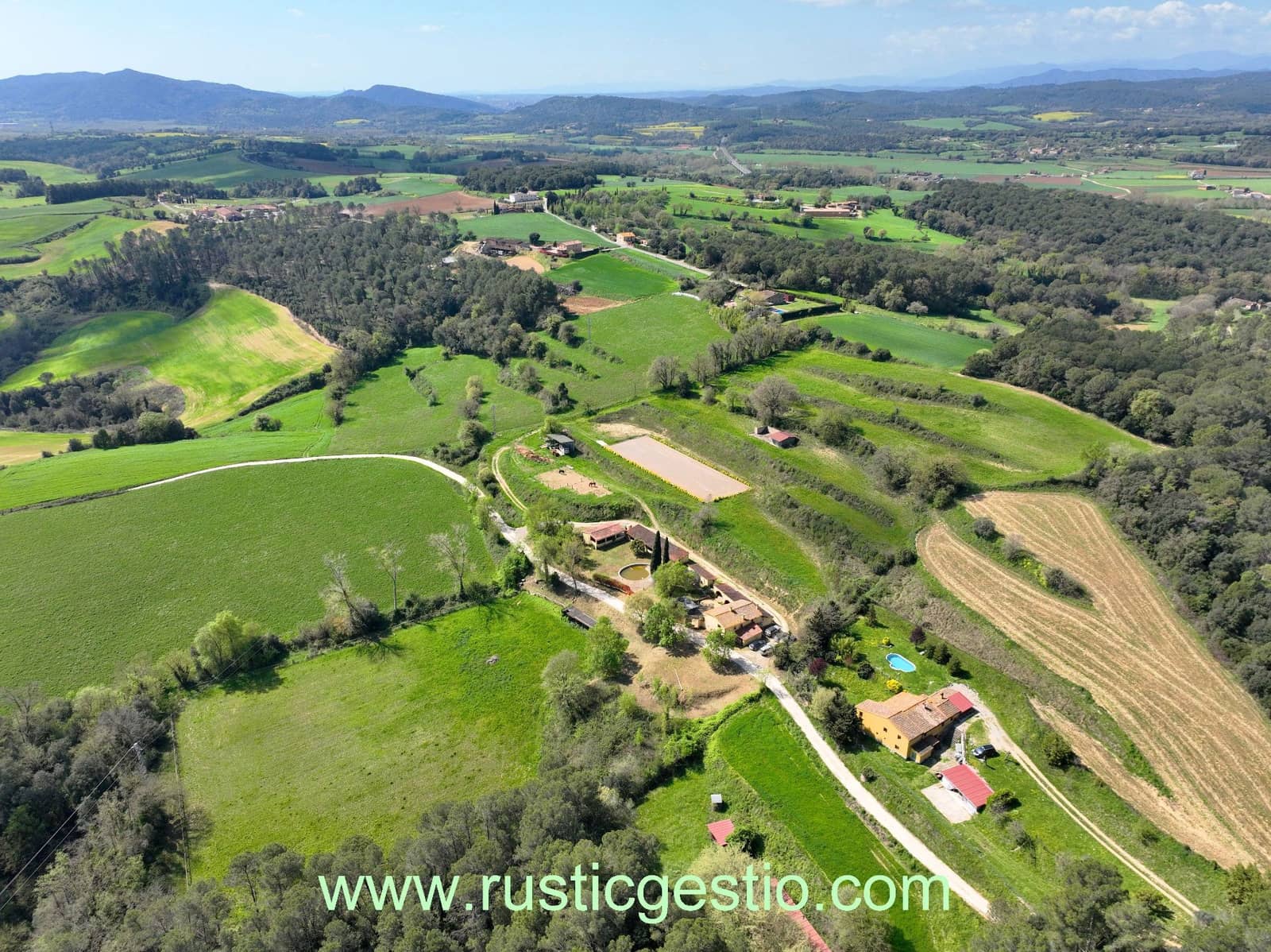 4 soveværelse Finca/Landehus til salg i Vilademuls med swimmingpool - € 499.000 (Ref: 9168659)