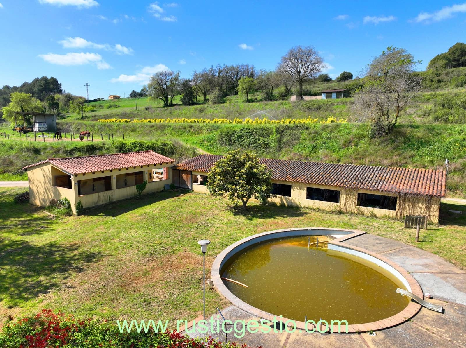 4 soveværelse Finca/Landehus til salg i Vilademuls med swimmingpool - € 499.000 (Ref: 9168659)