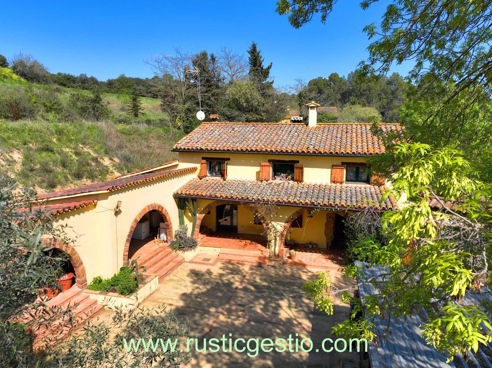 4 soveværelse Finca/Landehus til salg i Vilademuls med swimmingpool - € 499.000 (Ref: 9168659)