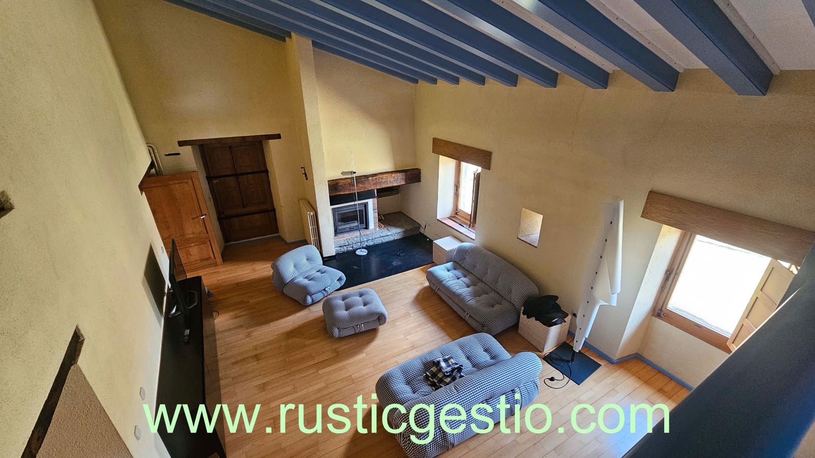 8 soveværelse Finca/Landehus til salg i La Vall d'en Bas med swimmingpool garage - € 1.290.000 (Ref: 9168660)