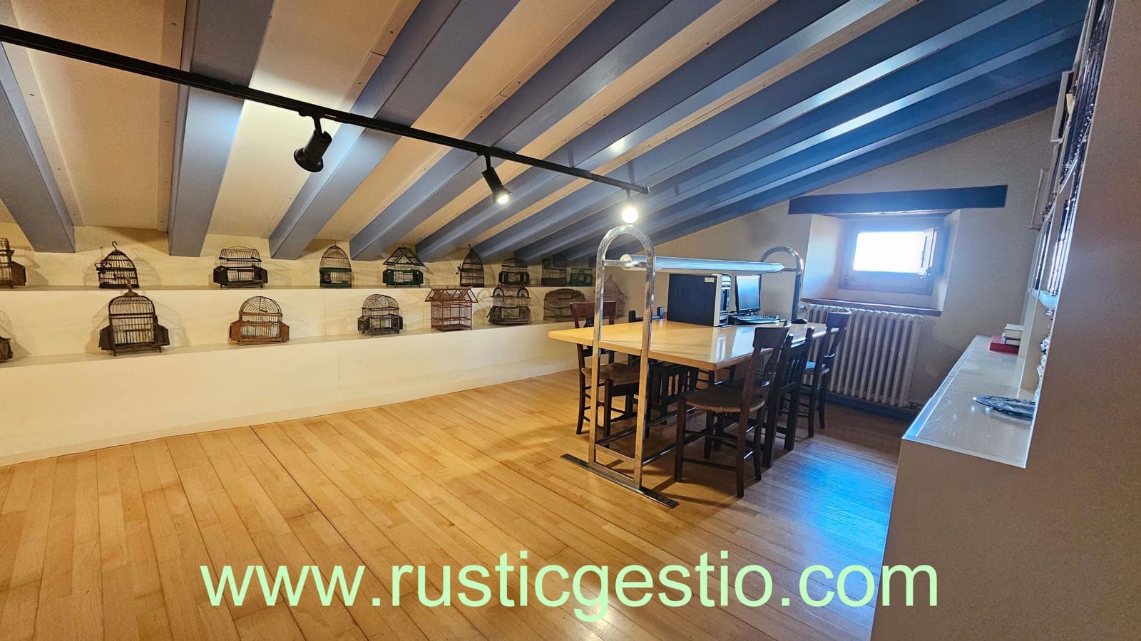 8 soveværelse Finca/Landehus til salg i La Vall d'en Bas med swimmingpool garage - € 1.290.000 (Ref: 9168660)