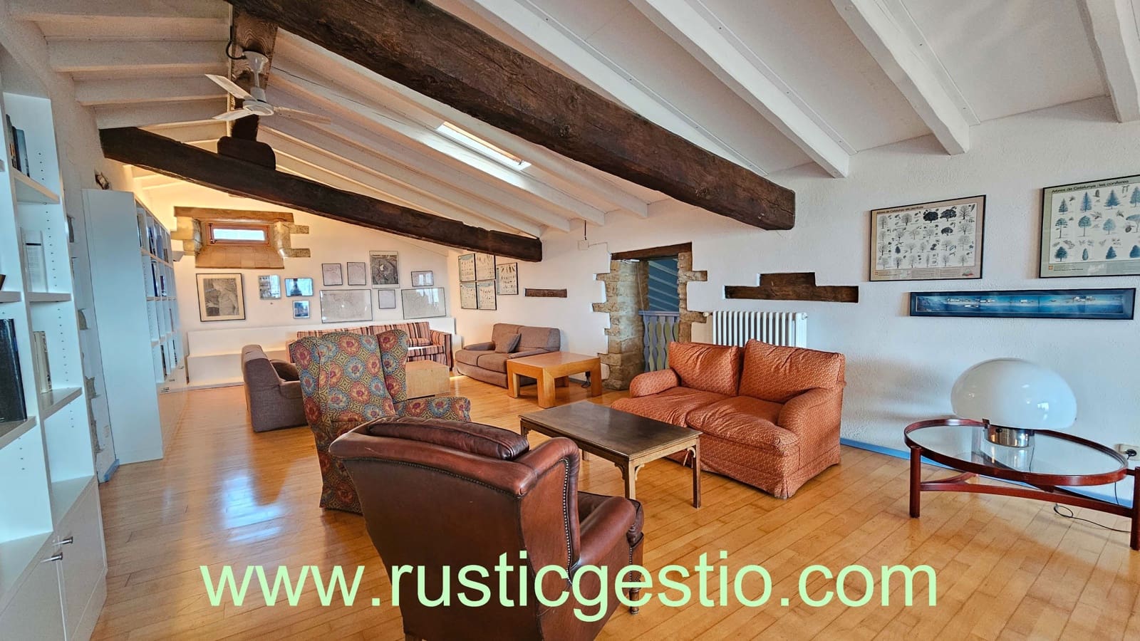 8 soveværelse Finca/Landehus til salg i La Vall d'en Bas med swimmingpool garage - € 1.290.000 (Ref: 9168660)