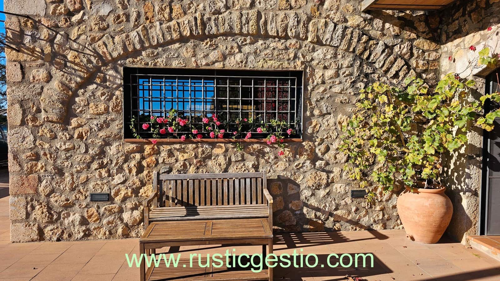 12 soveværelse Hotel til salg i Terrades med swimmingpool garage - € 2.200.000 (Ref: 9168661)