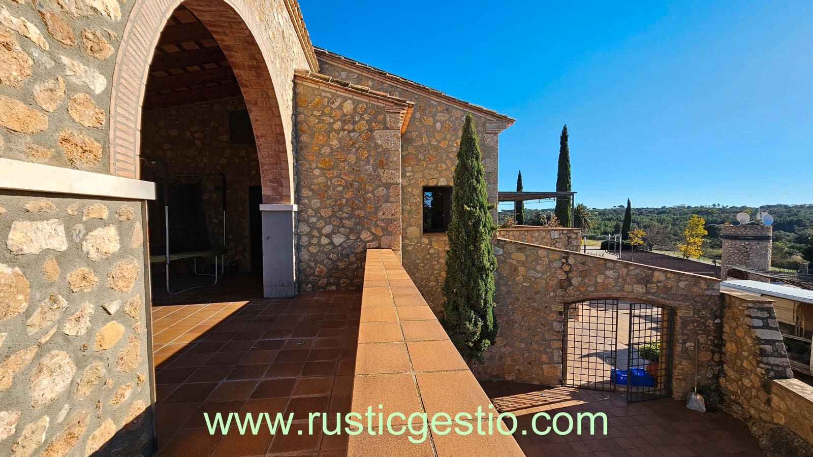 12 soveværelse Hotel til salg i Terrades med swimmingpool garage - € 2.200.000 (Ref: 9168661)